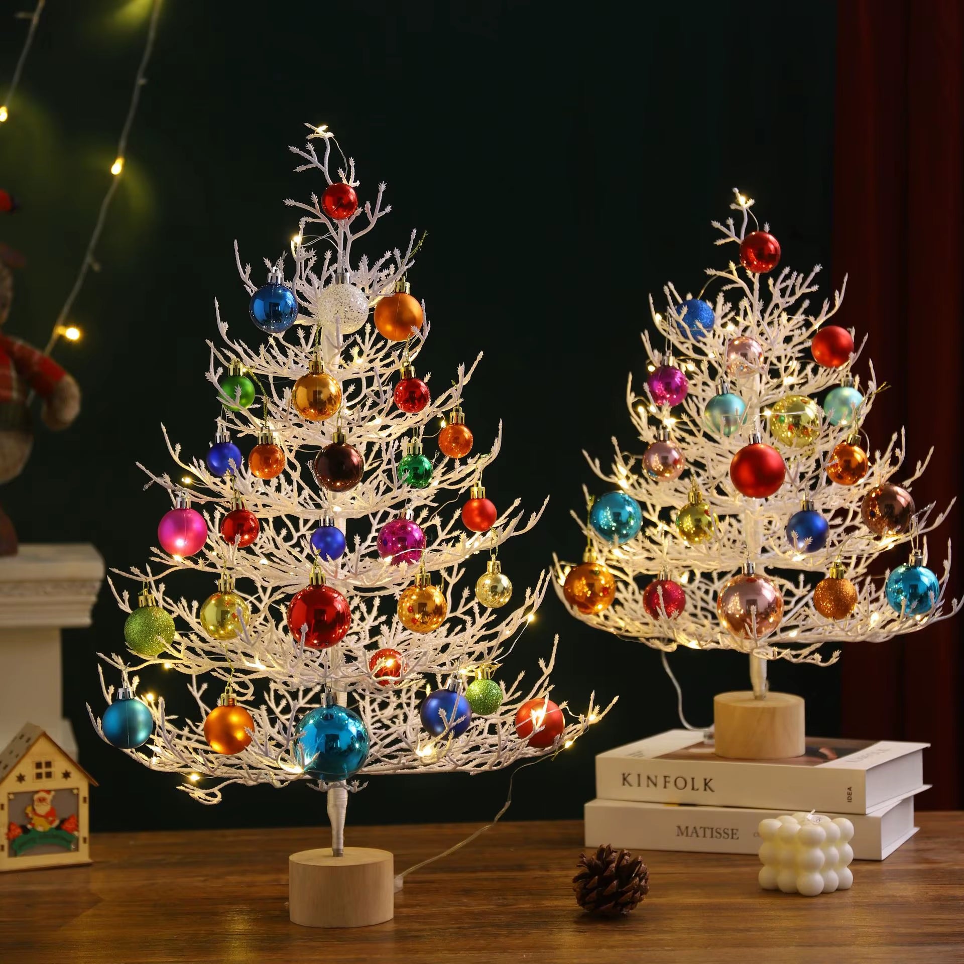 Festive Christmas Tree Desktop Decor - White Decorative Balls & Simulation Tree for Holiday Cheer